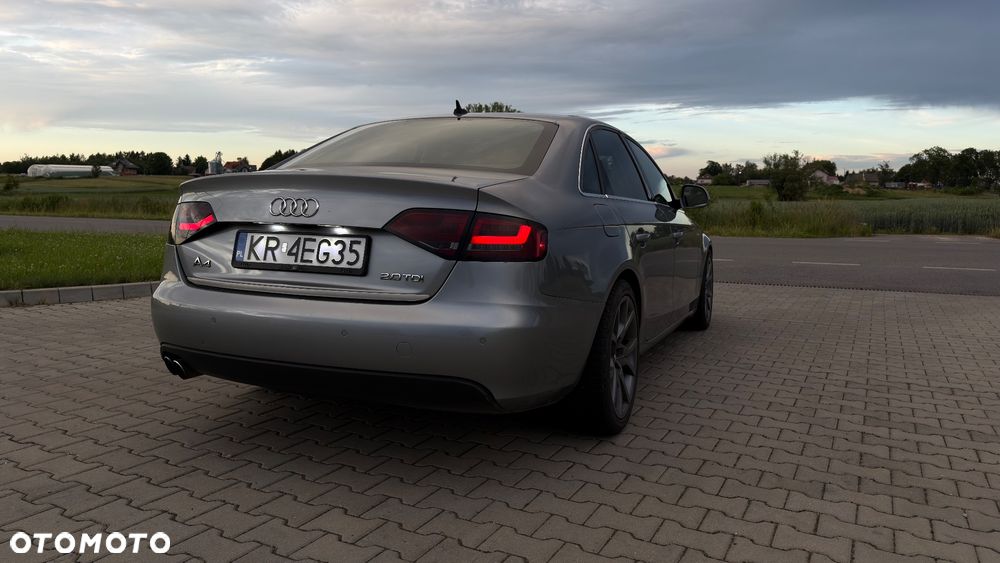 Audi A4 Limousine - 3