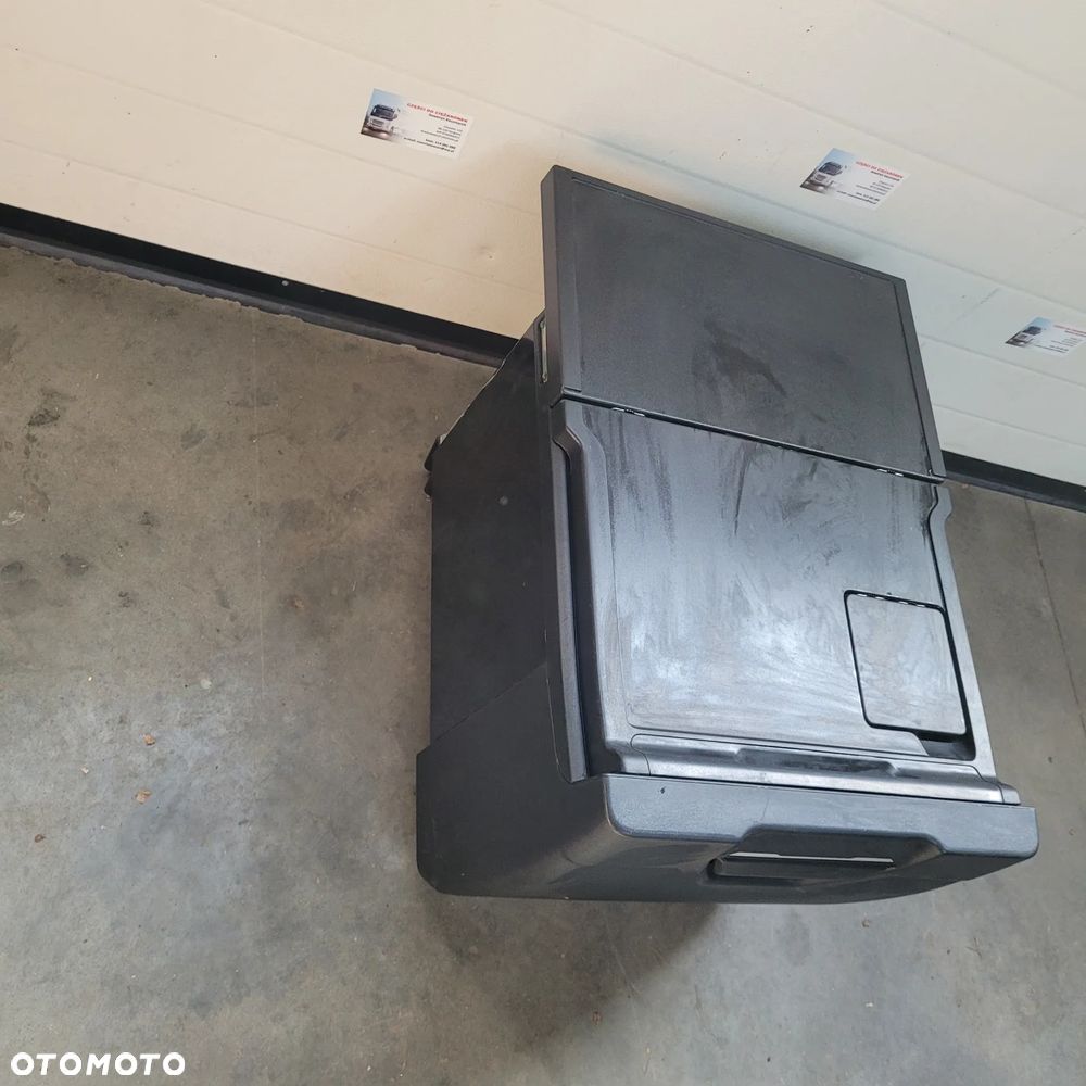 SCHOWEK BOX IVECO S WAY 5802797215 CHWALIM116 - 2