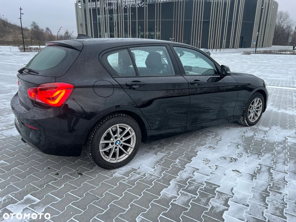 BMW Seria 1 120i - 10