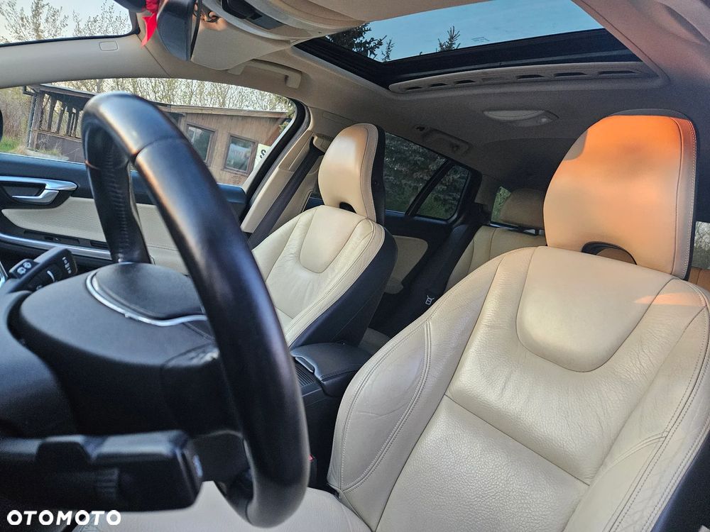 Volvo V60 DRIVe Summum - 23