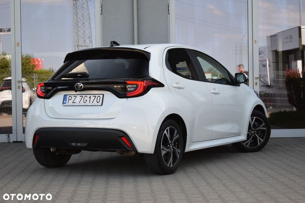 Toyota Yaris Hybrid 1.5 Style - 10