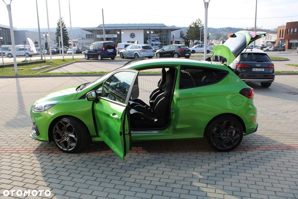 Ford Fiesta - 20