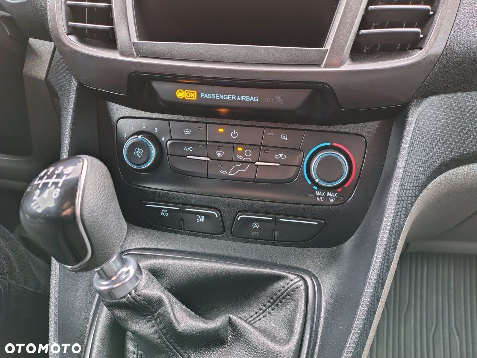 Ford Transit Connect - 21