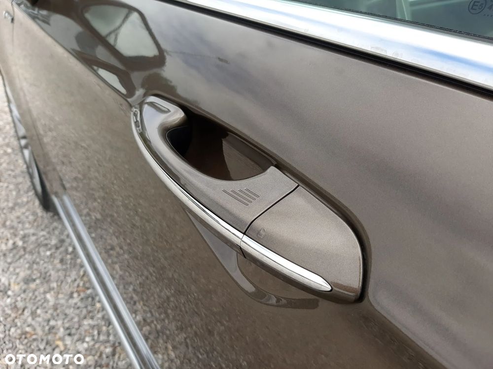 Ford Mondeo 2.0 Hybrid Vignale - 11