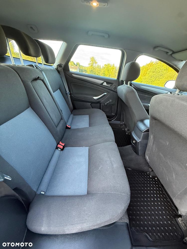 Ford Mondeo - 25