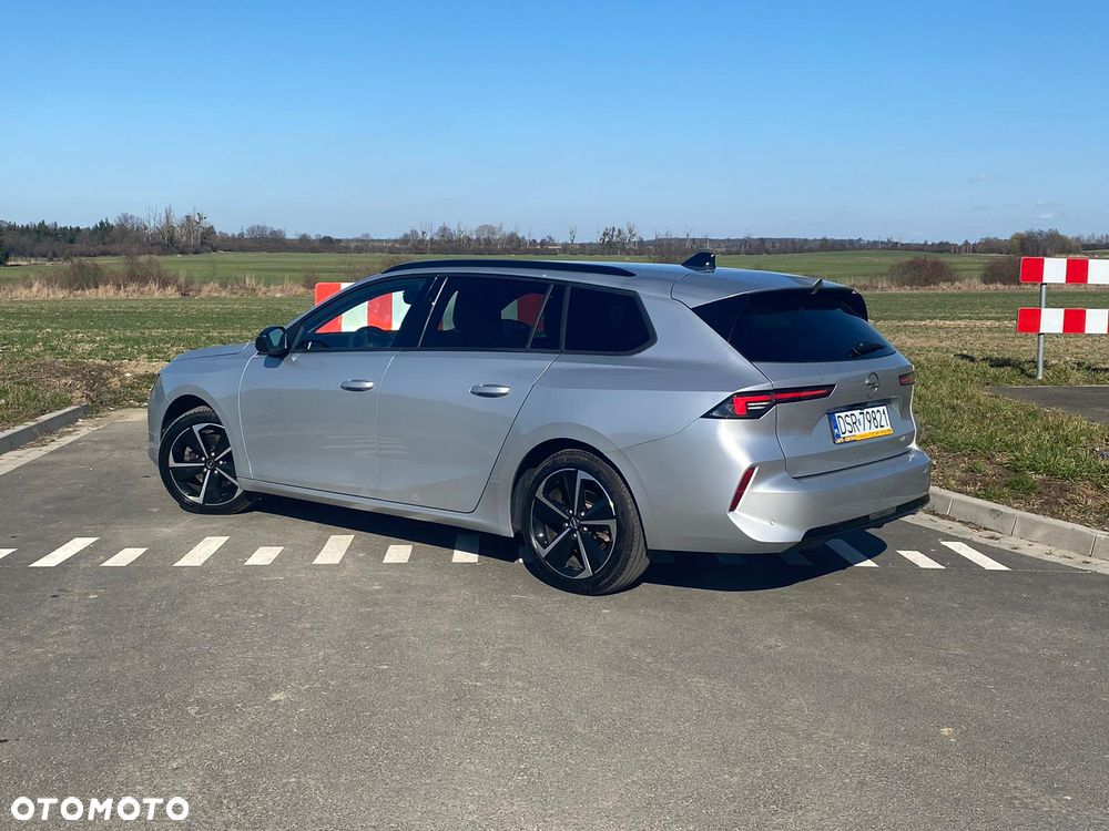 Opel Astra 1.5 D Automatik Business Elegance - 4