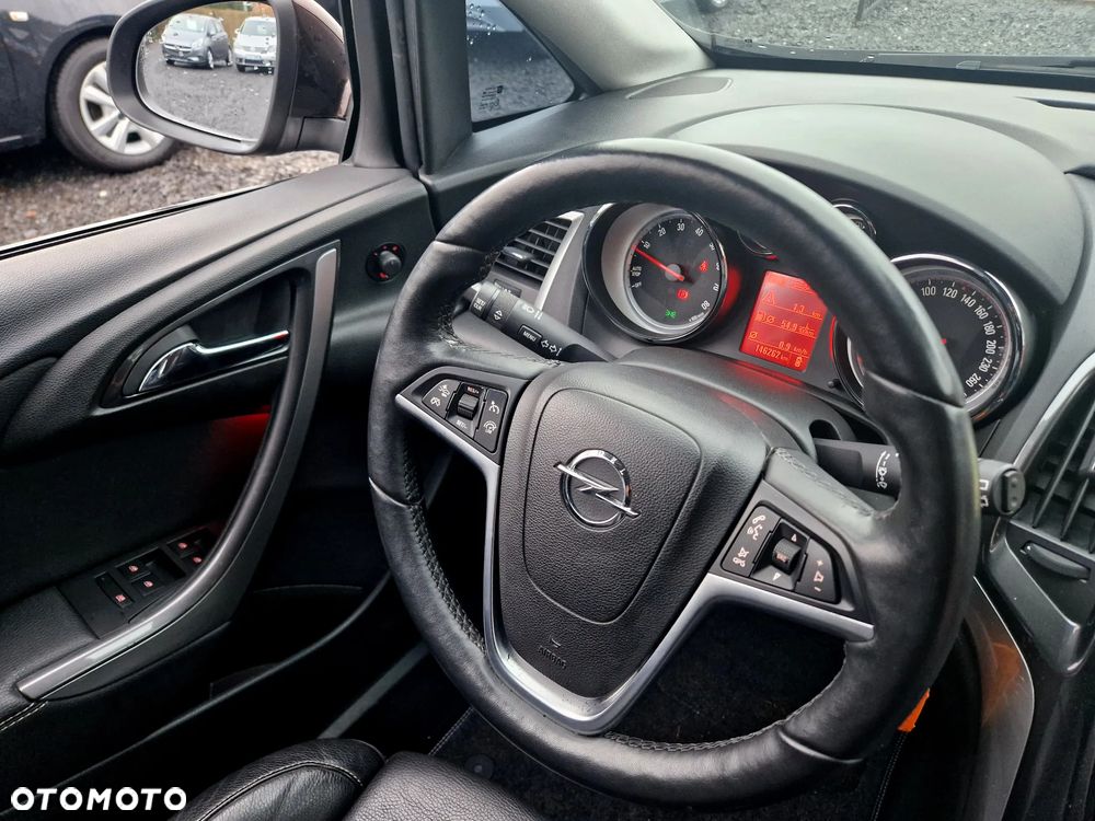 Opel Astra 1.4 Turbo - 28