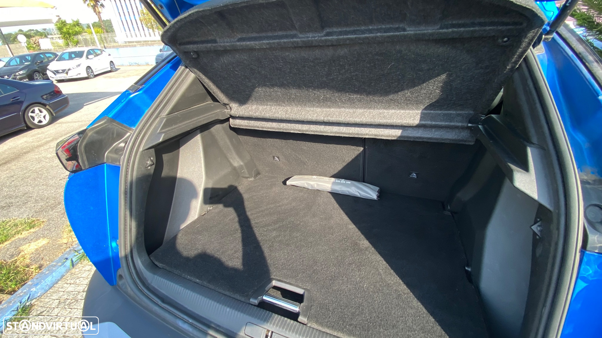 Peugeot 2008 1.2 PureTech Active - 11
