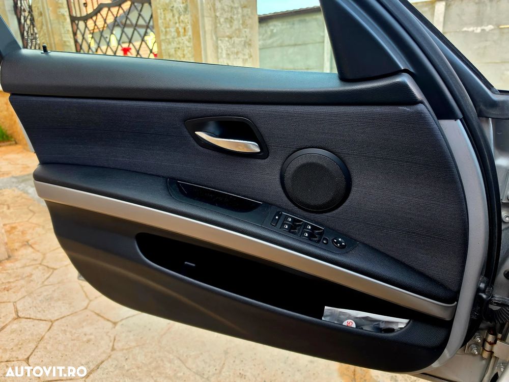BMW Seria 3 316i - 12
