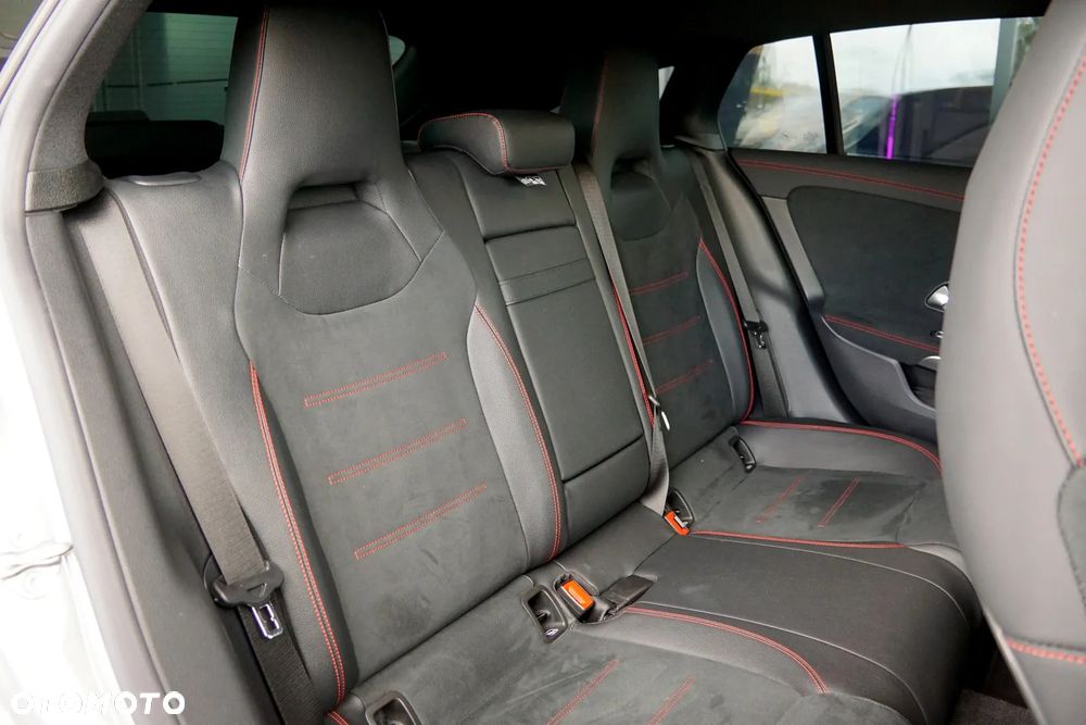 Mercedes-Benz CLA 200 AMG Line 7G-DCT - 22