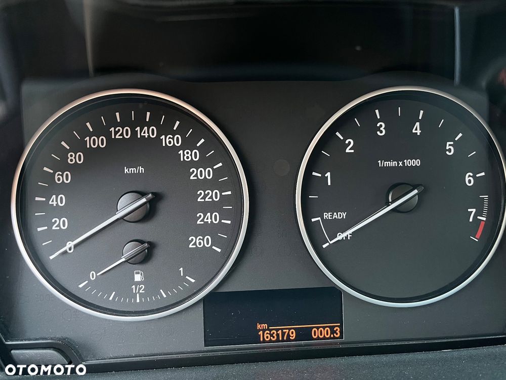 BMW Seria 1 116i - 13