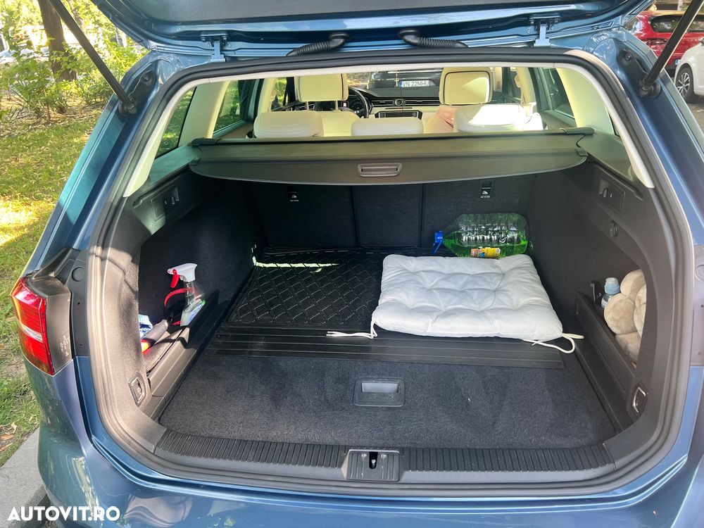 Volkswagen Passat - 11