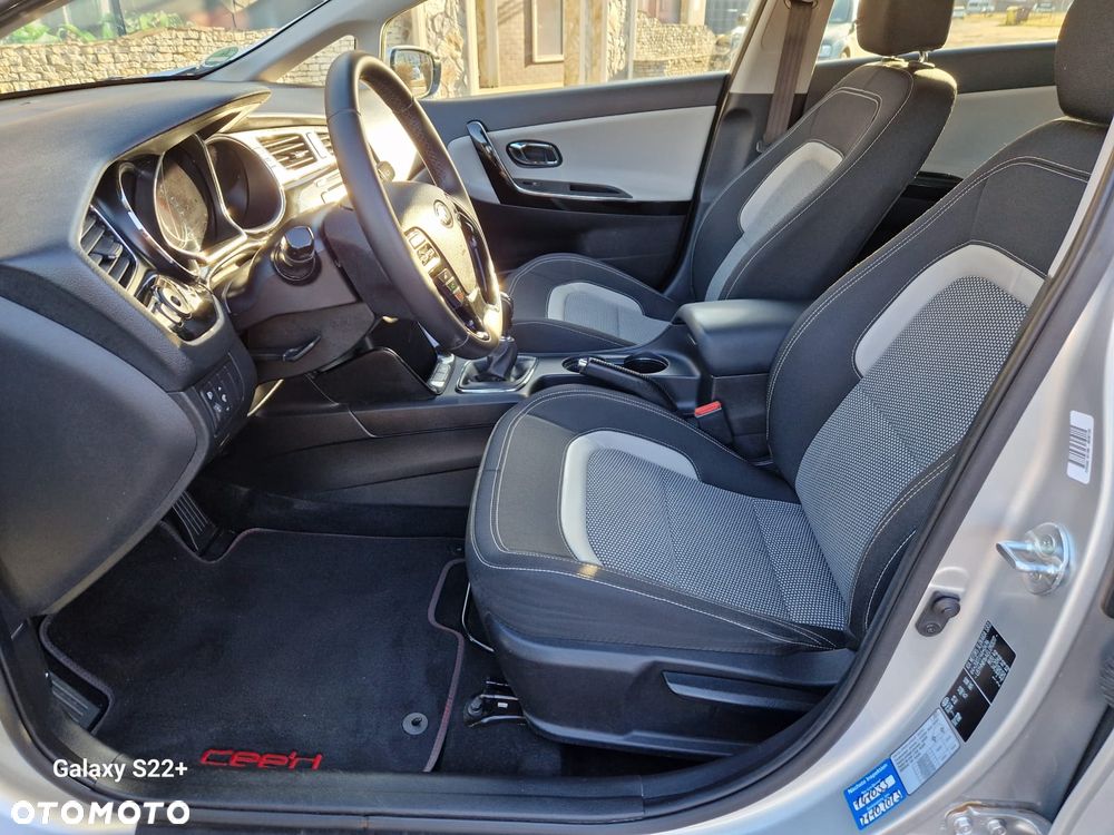 Kia Ceed - 14
