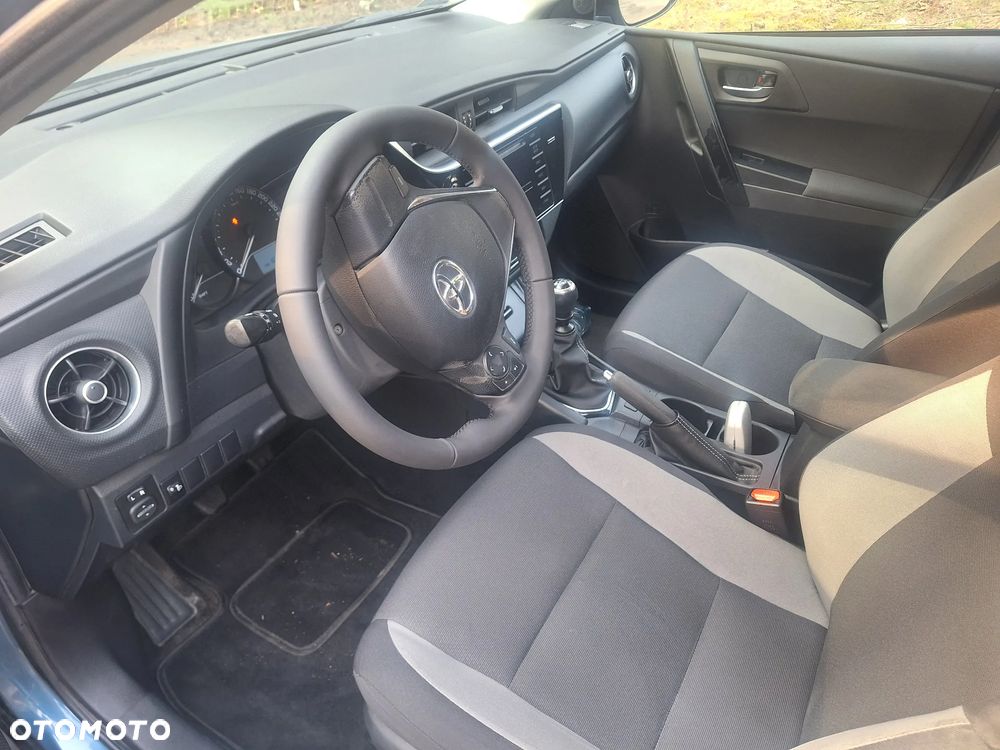 Toyota Auris 1.33 VVT-i Active - 3