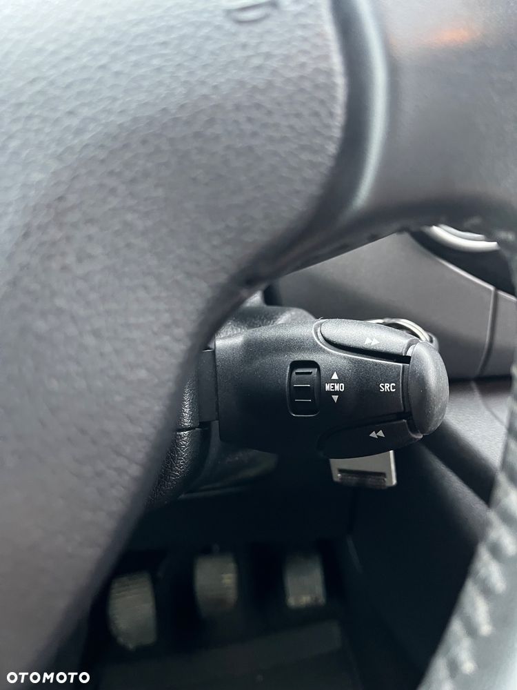 Citroën Berlingo Multispace BlueHDi 120 S&S SHINE - 26