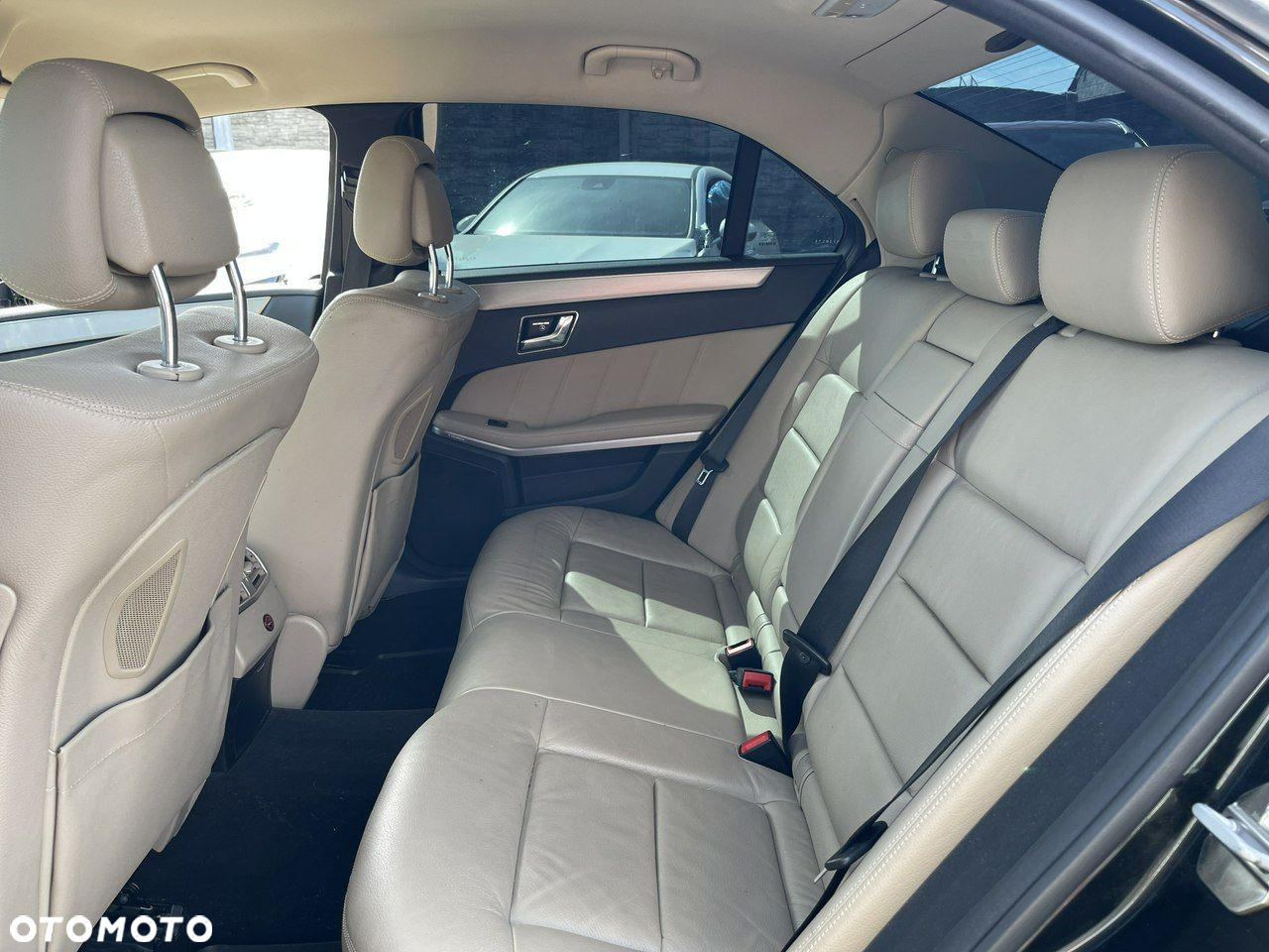 Mercedes-Benz Klasa E 300 BlueTEC 7G-TRONIC Avantgarde - 11