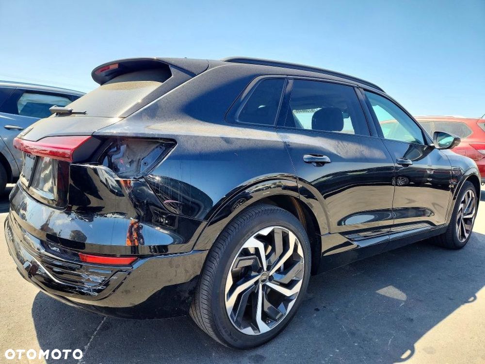 Audi Q8 e-tron - 4
