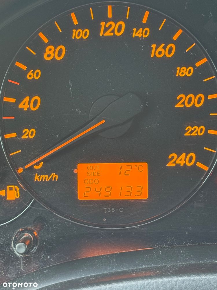 Toyota Avensis 1.8 VVT-i Combi Sol - 13