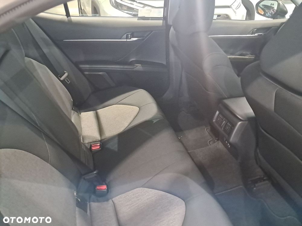 Toyota Camry 2.5 Hybrid Comfort CVT - 10