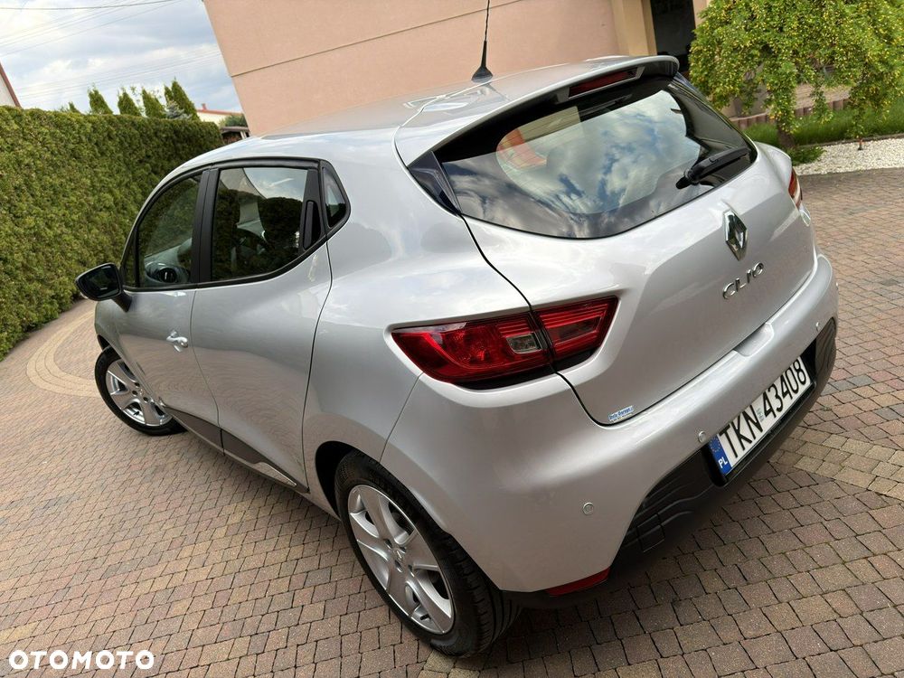 Renault Clio 1.2 16V Life EU6 - 24