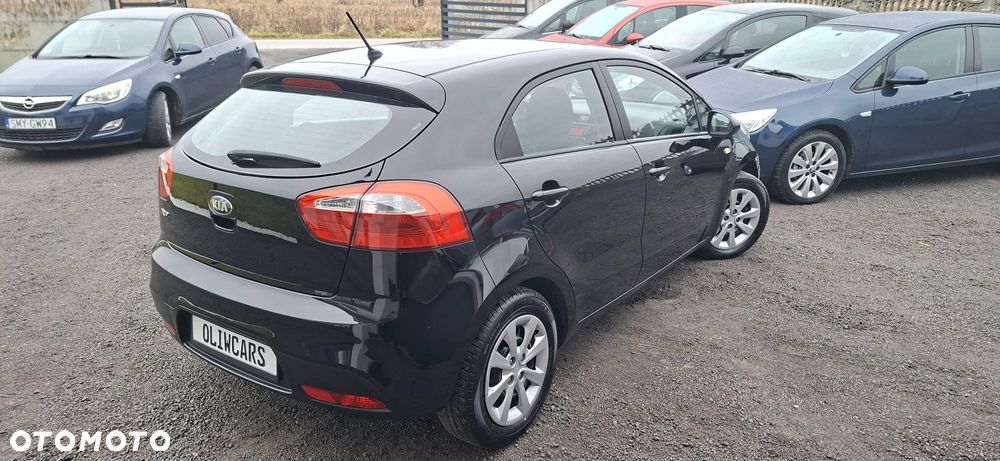 Kia Rio - 3