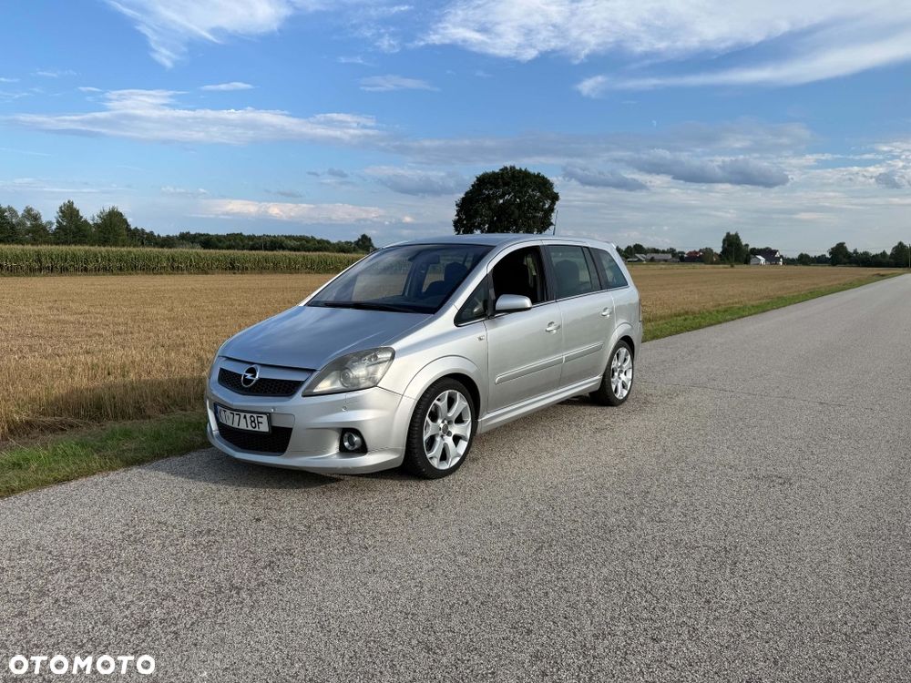 Opel Zafira - 1