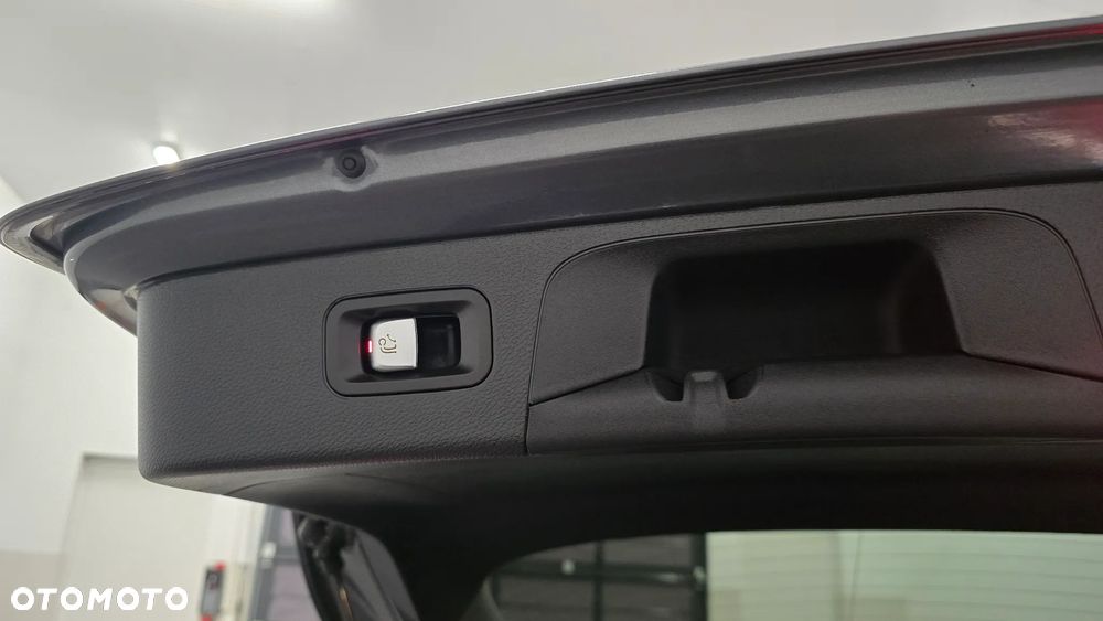 Mercedes-Benz GLC 300 de 4Matic 9G-TRONIC AMG Line Plus - 10