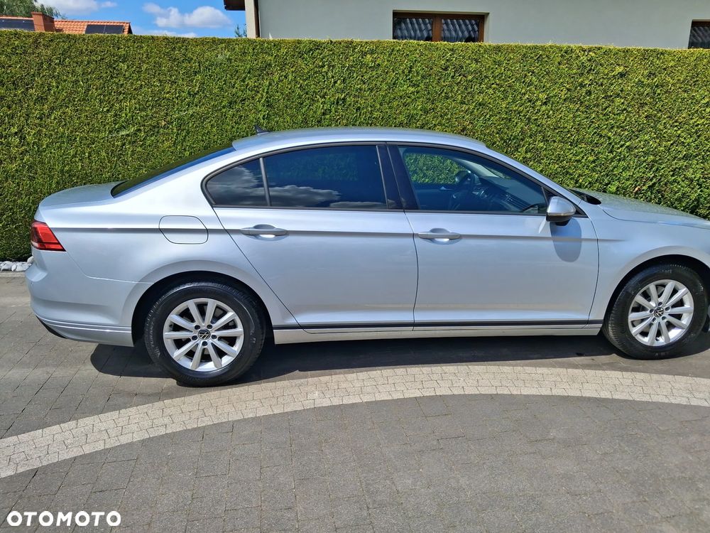 Volkswagen Passat 2.0 TDI EVO Business - 12