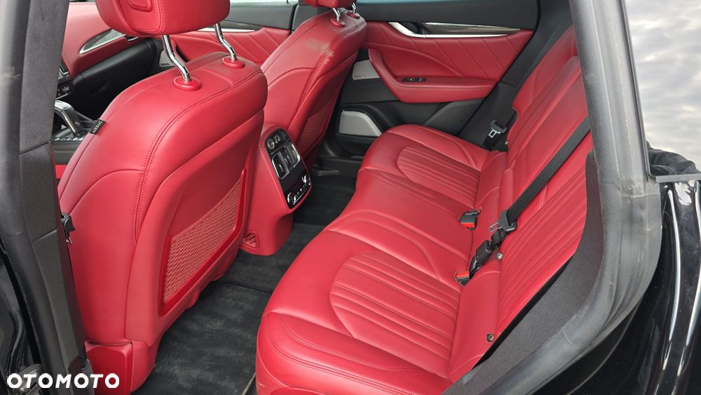Maserati Levante S Q4 GranSport - 26