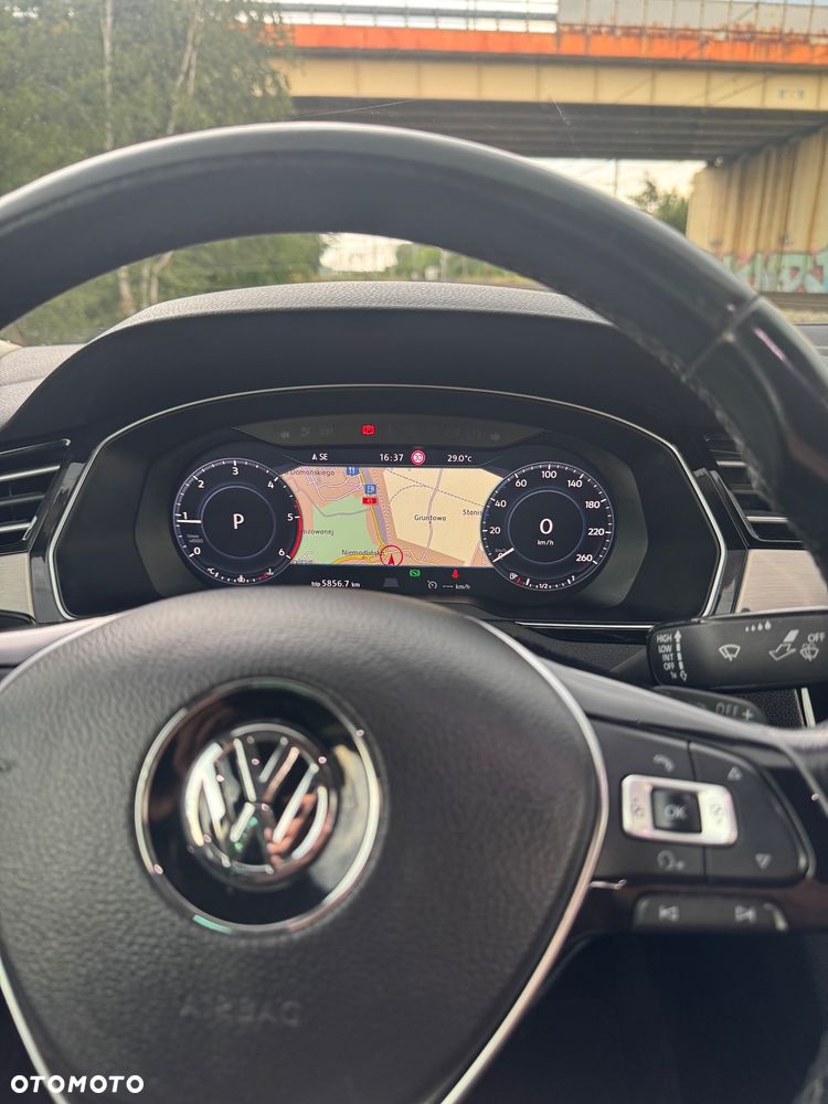 Volkswagen Passat - 7