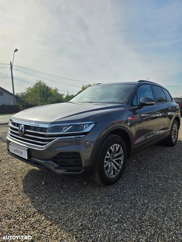 Volkswagen Touareg - 2