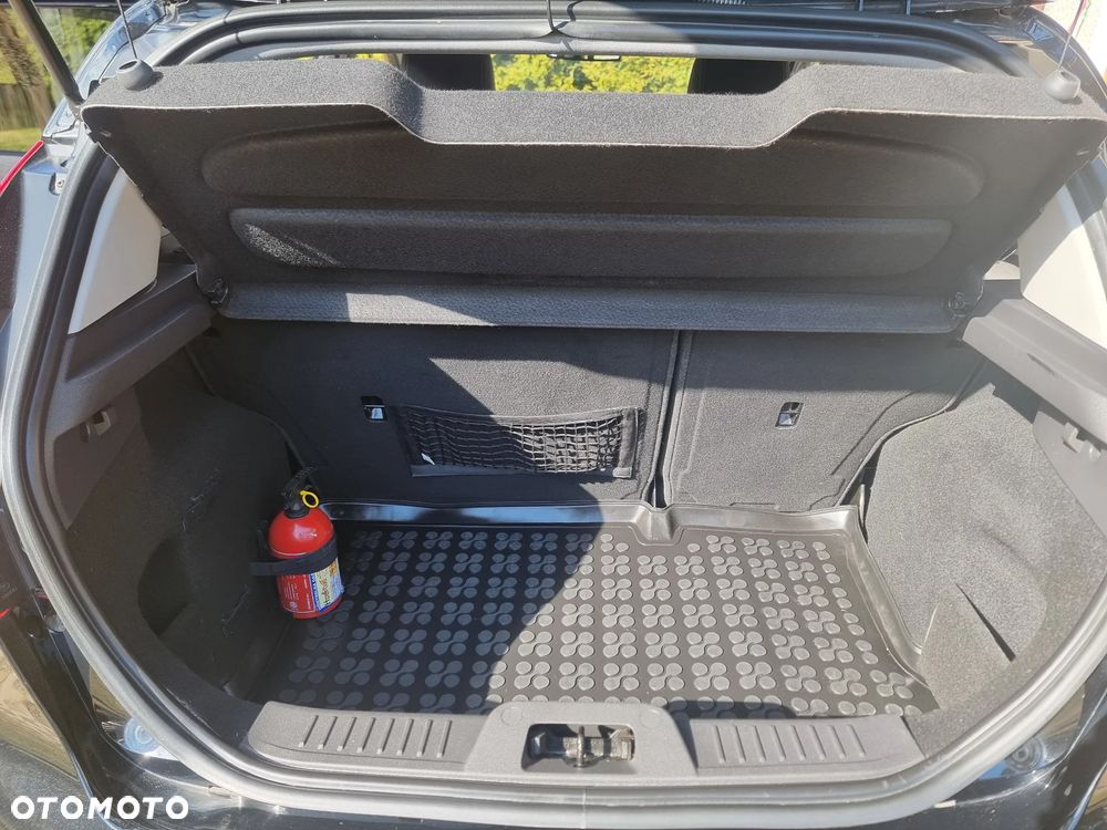 Ford Fiesta - 12