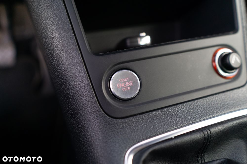 Volkswagen Tiguan 2.0 TDI R-Style - 26