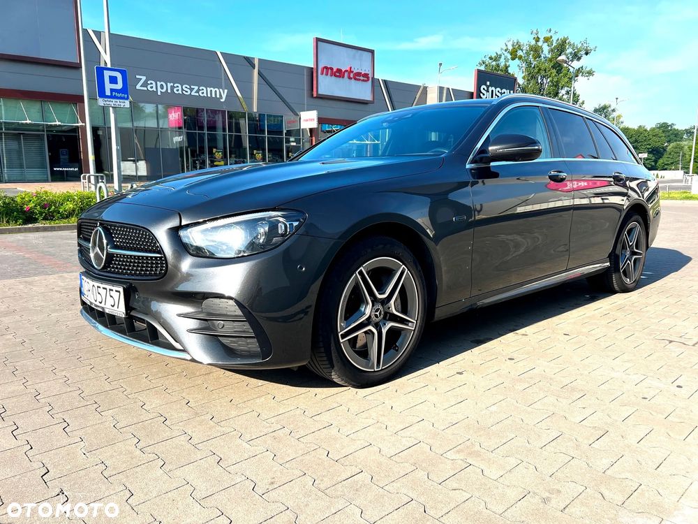Mercedes-Benz Klasa E 300 de 4Matic 9G-TRONIC AMG Line - 4