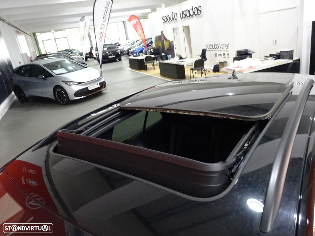 VW T-Roc 2.0 TDI R-Line DSG - 29