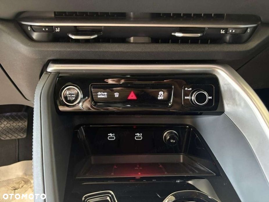 Audi Q5 Sportback - 14