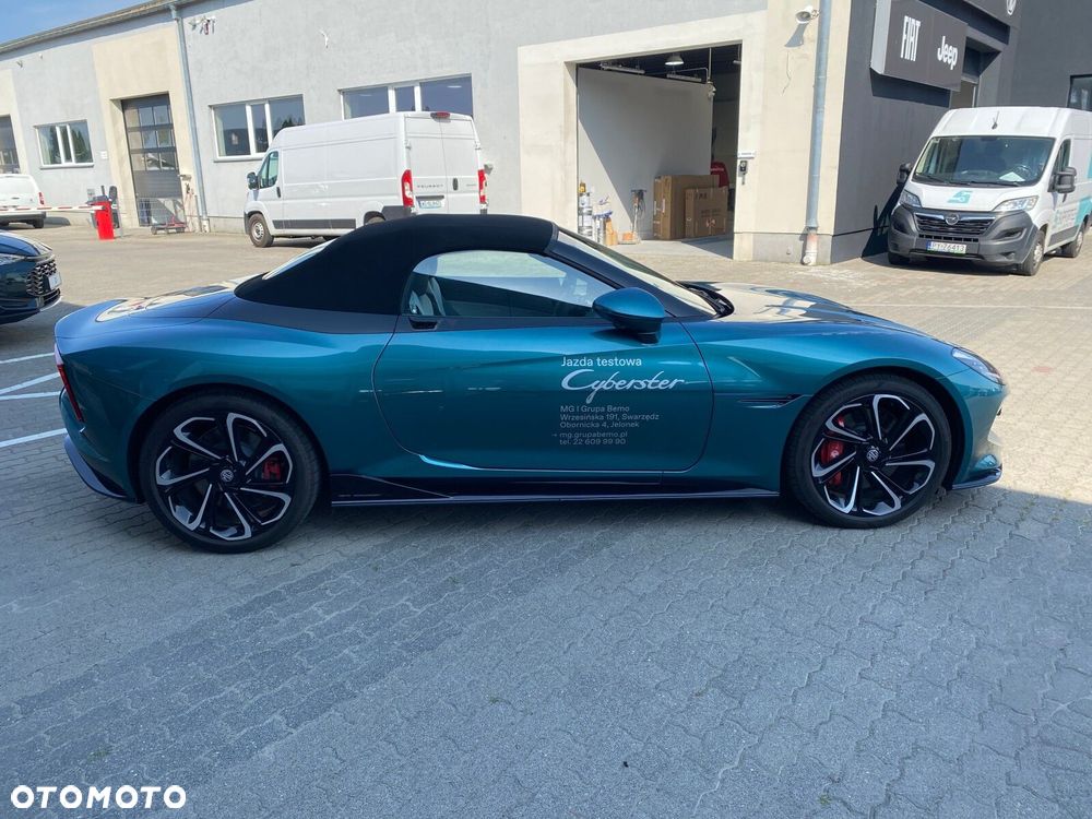 MG Cyberster 77kWh AWD Czarny Dach - 7
