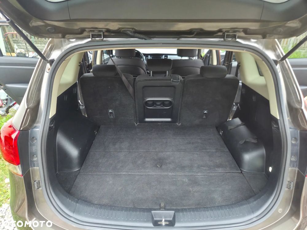 Kia Carens 1.7 CRDi L - 29