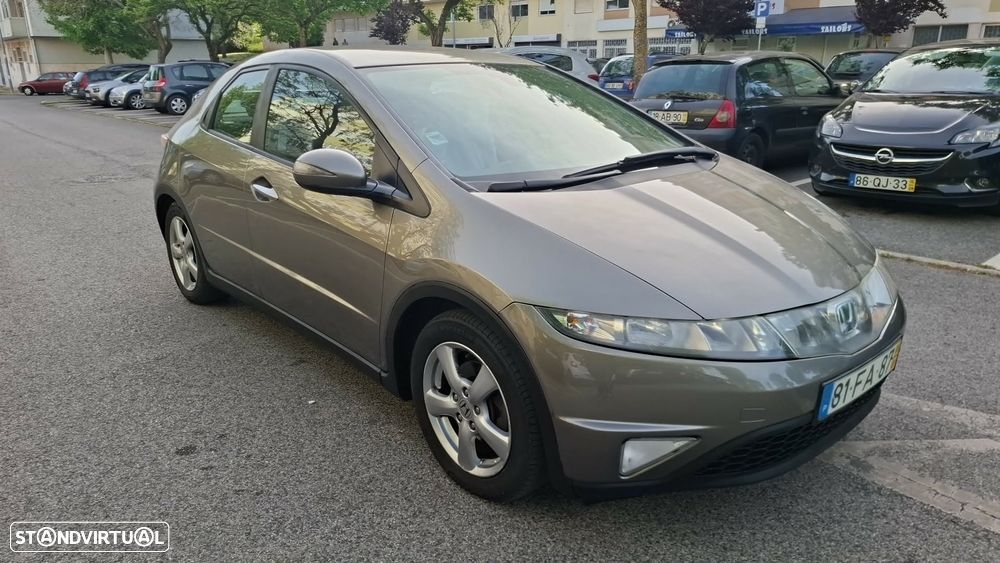 Honda Civic 1.4 Comfort - 1