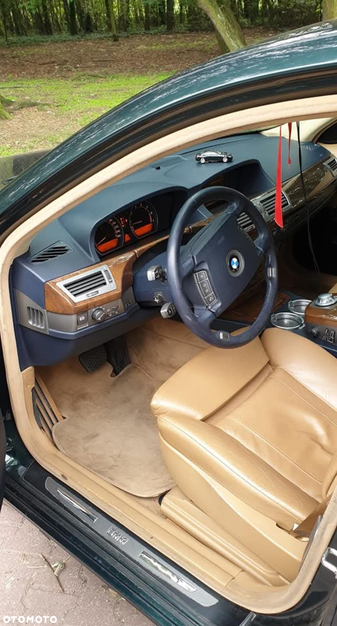 BMW Seria 7 735i - 17