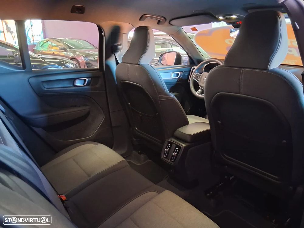 Volvo XC 40 1.5 T2 Plus Dark Auto - 7