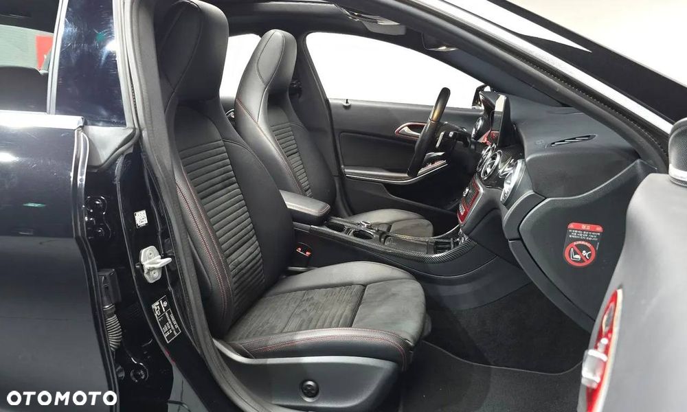Mercedes-Benz CLA 250 4Matic 7G-DCT AMG Line - 7
