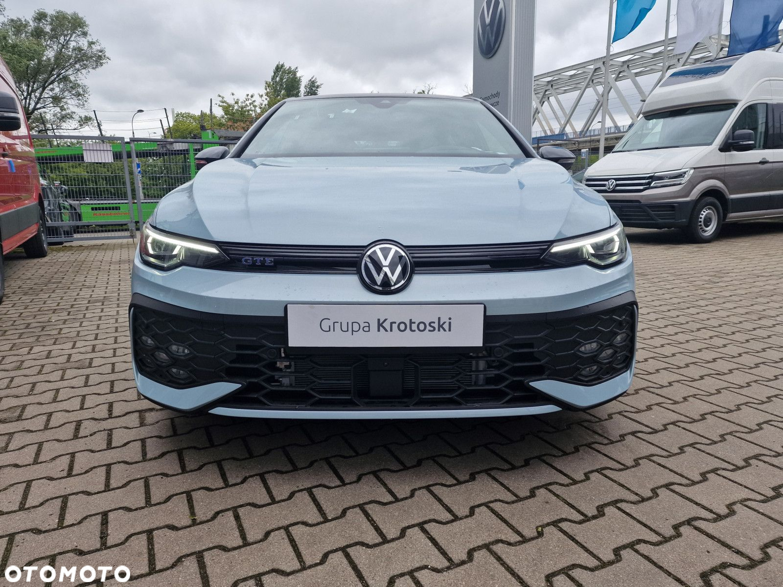 Volkswagen Golf - 2