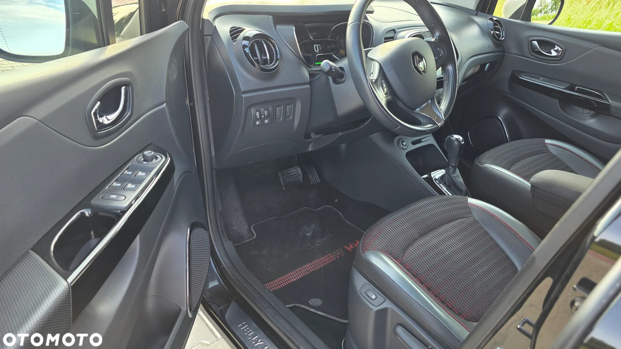 Renault Captur 1.2 TCe Helly Hansen EDC - 9