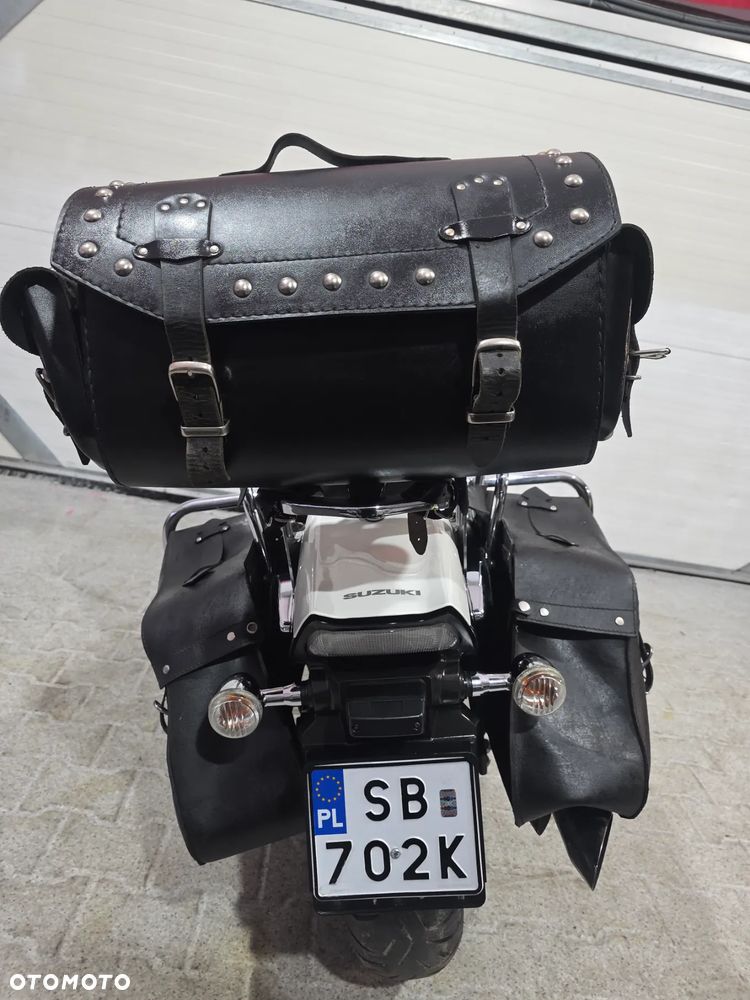 Suzuki Intruder - 30