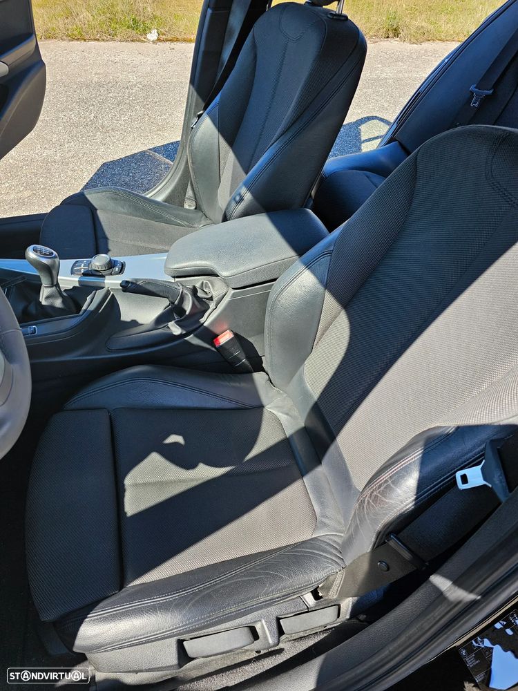 BMW 320 d Line Modern - 19