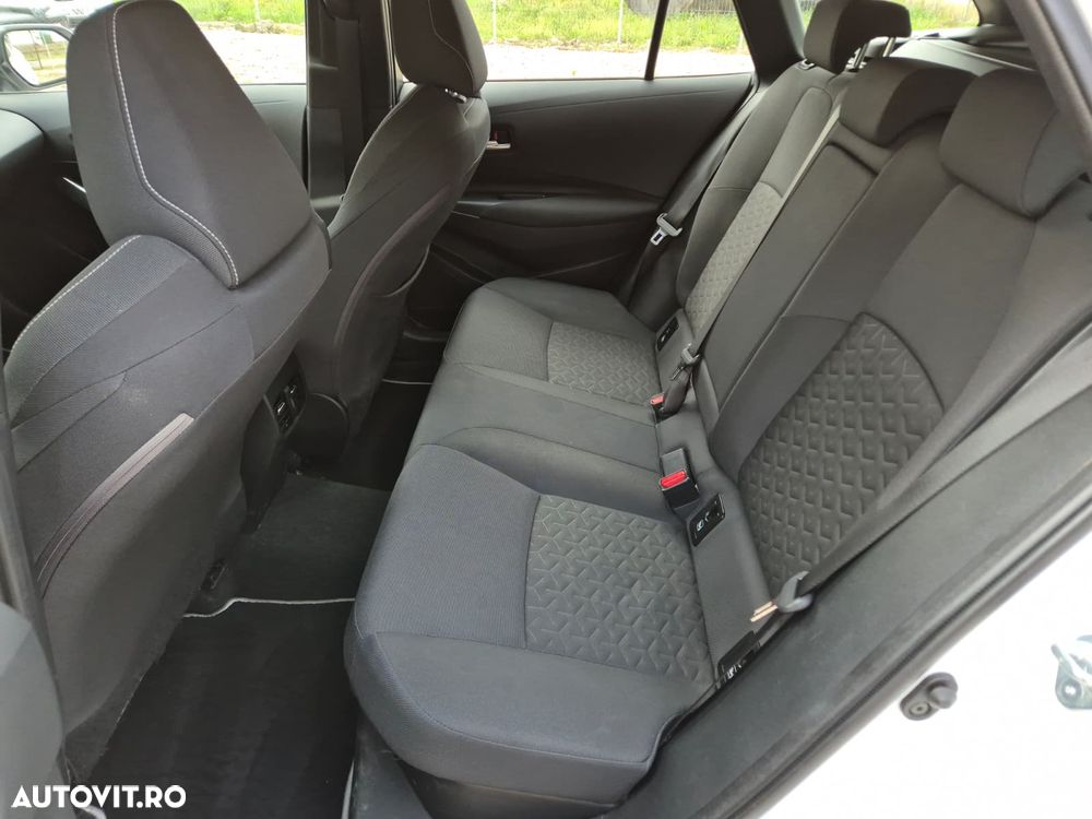 Toyota Corolla 1.8 HSD Dynamic - 13