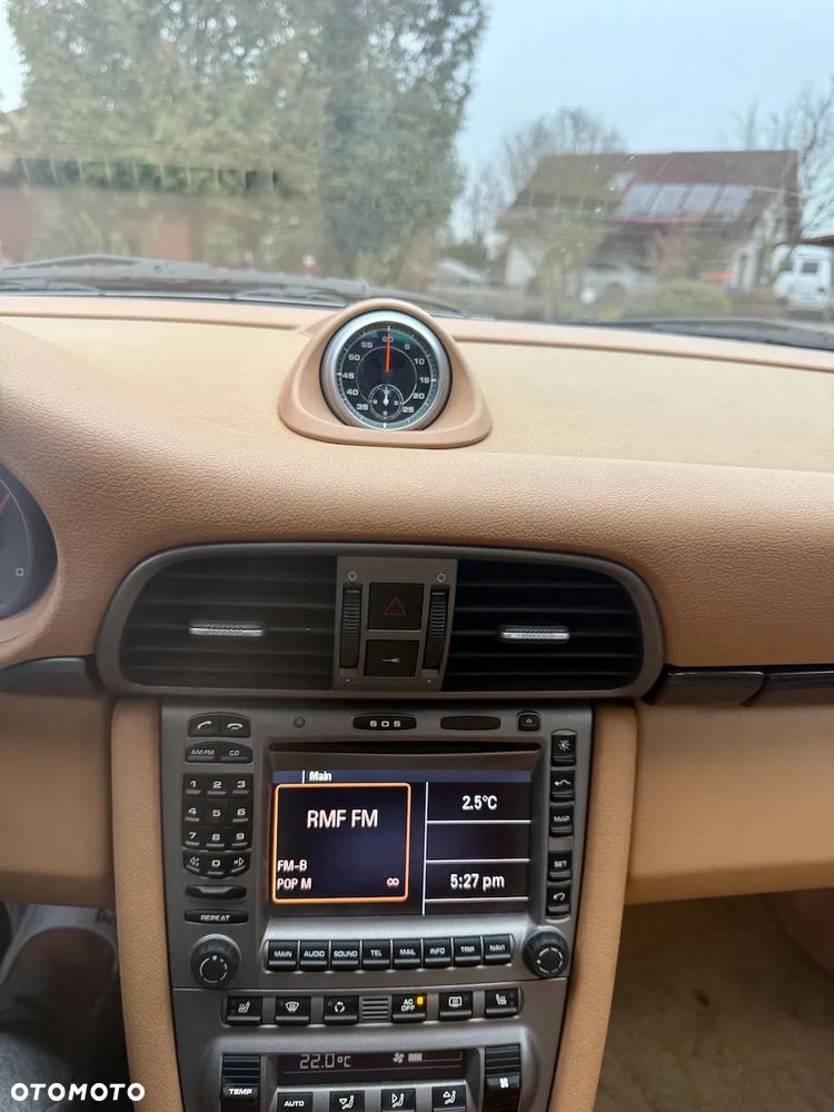 Porsche 911 Carrera - 13