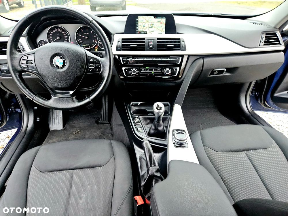 BMW Seria 3 320d Sport Line - 22