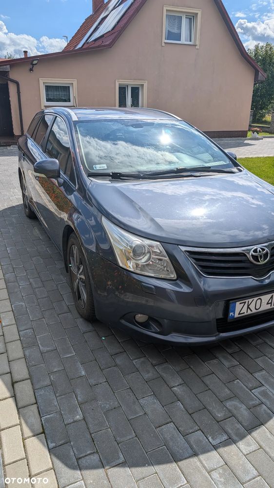 Toyota Avensis - 4